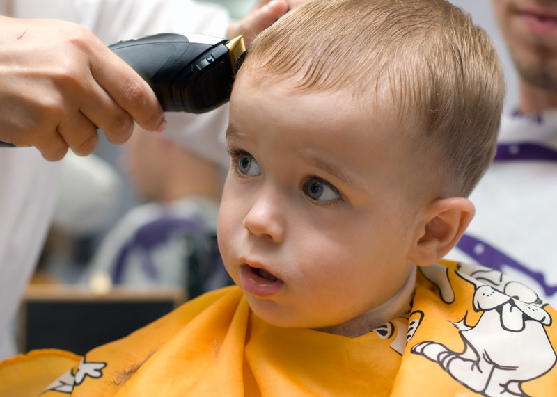 canstockphoto7255007_first_haircut_kzenia